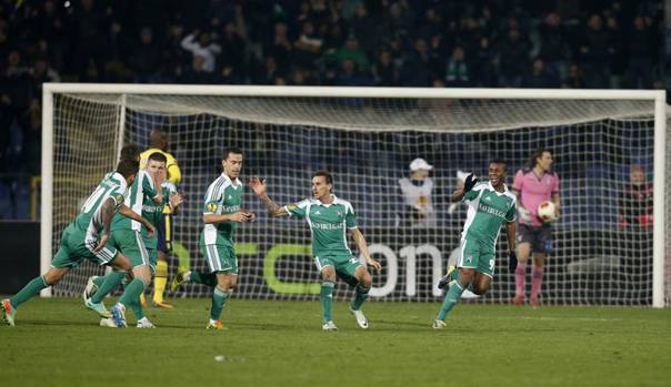 L'esultanza dei bulgari per il gol del 2-2. Reuters